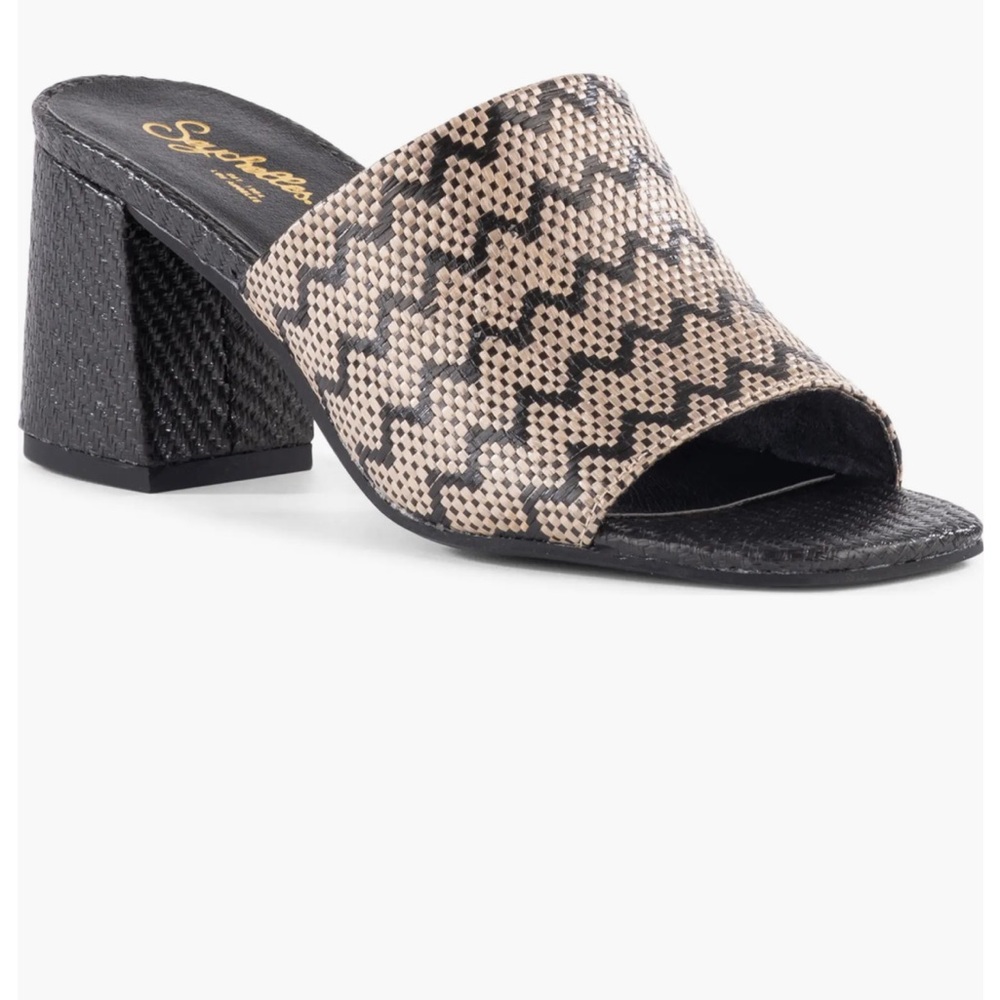 (Never worn!) Seychelles Black and Tan Mule Sandals with Chunky Heel
